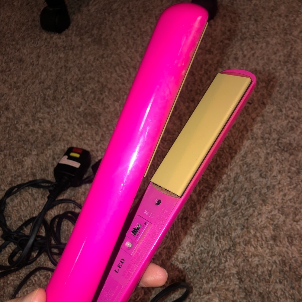 Ultra Chi hair straightener